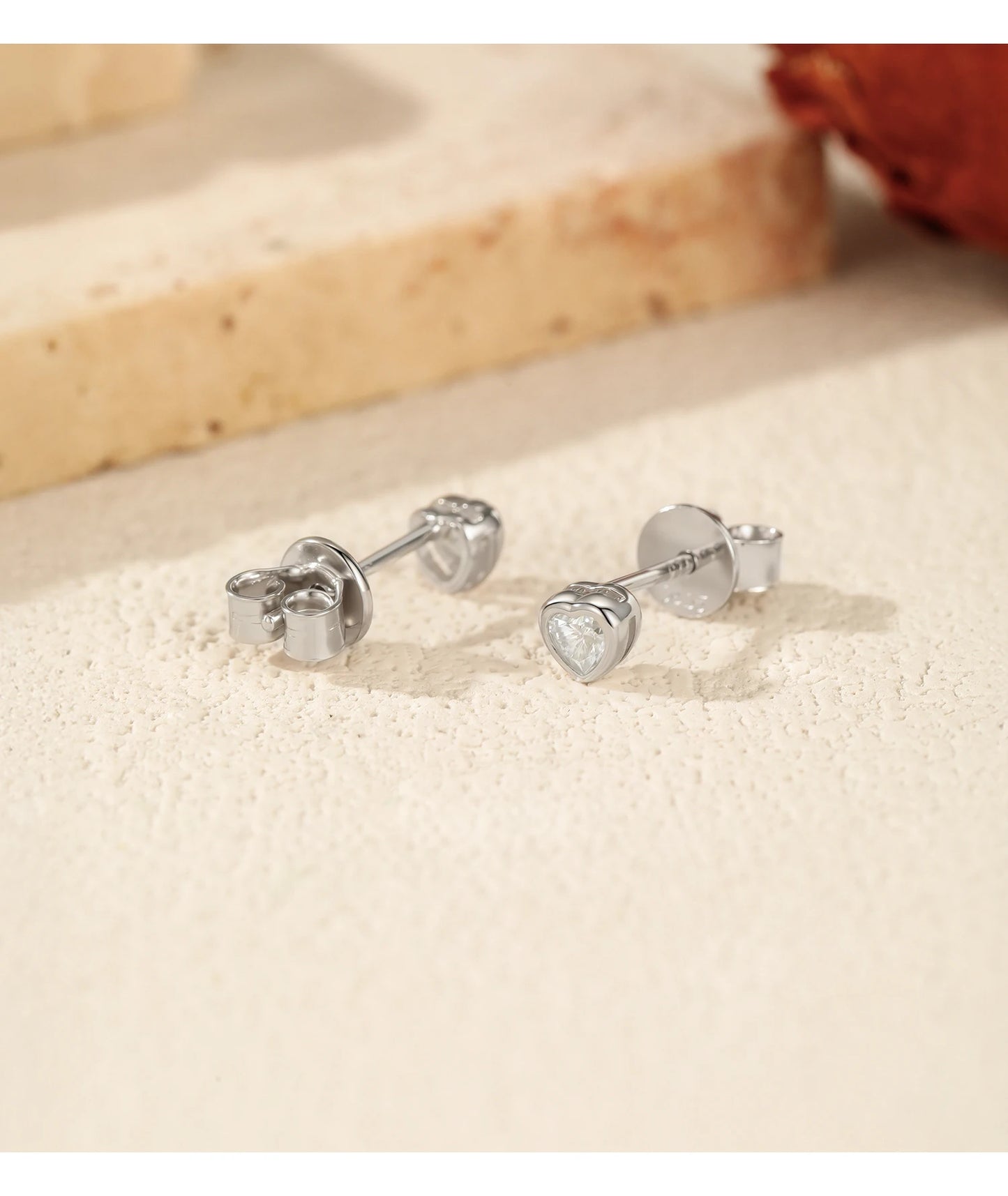 MODIAN 3 Sizes Heart Moissanite Ear Studs 925 Sterling Silver Dazzling Stackable Fashion Stud Earrings For Women Fine Jewelry