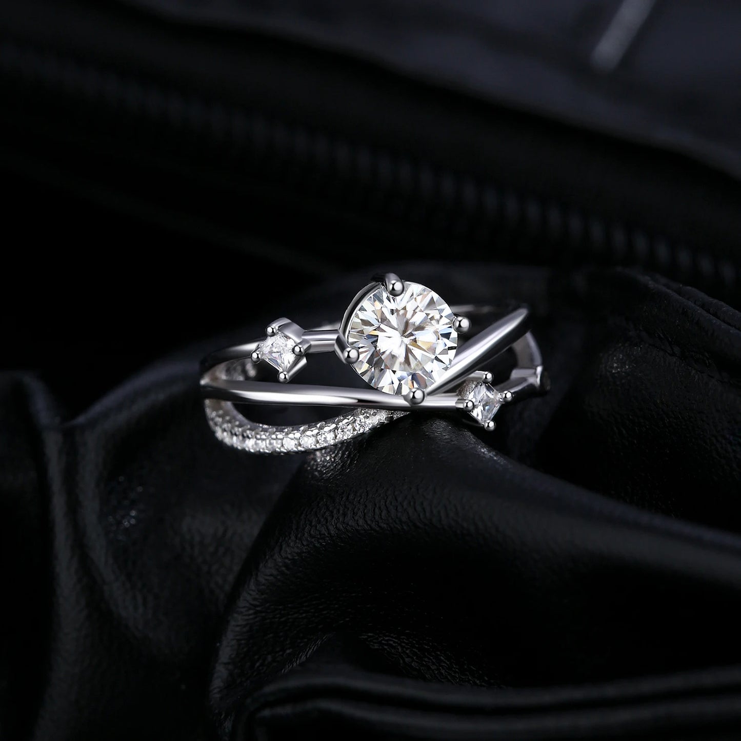 MODIAN 1CT VVS1 Clarity Moissanite Dazzling Ring 925 Sterling Silver e Multi-layer Lines Rings For Women Wedding Jewelry Gifts