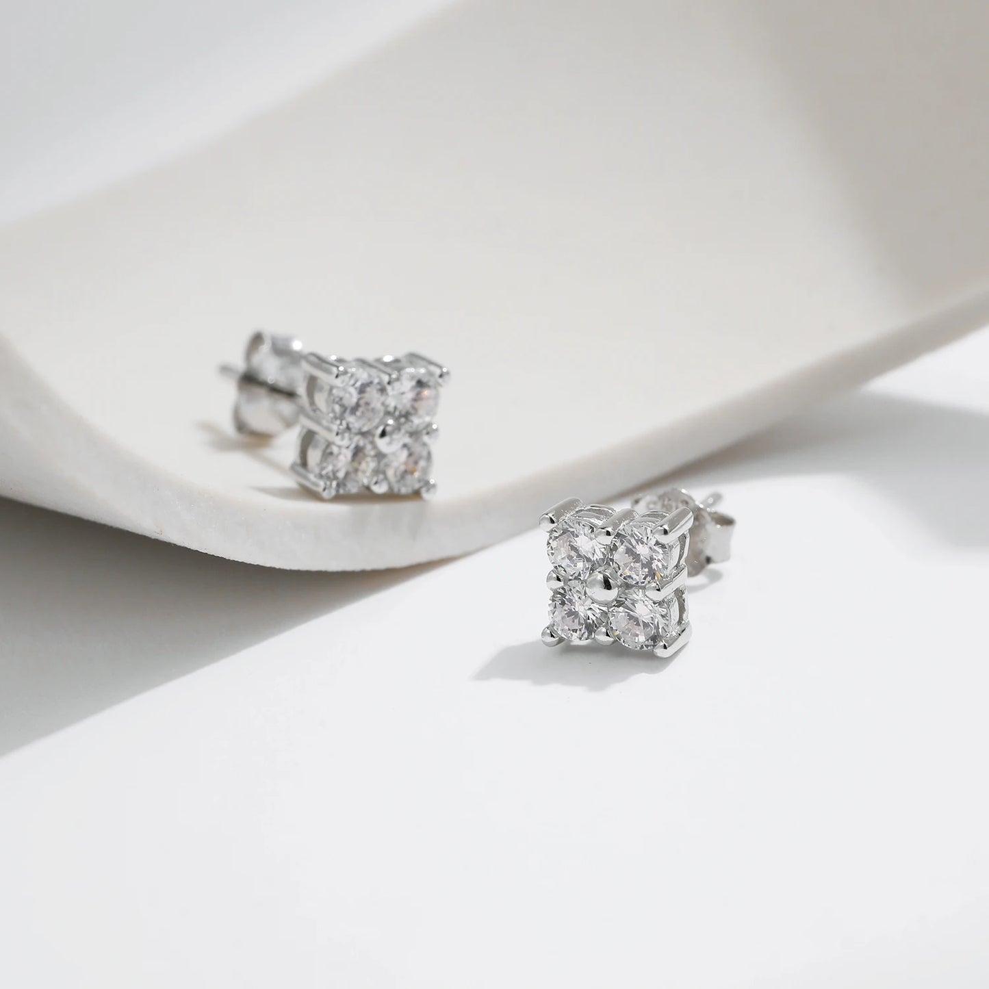 MODIAN Simple D Color Moissanite 925 Sterling Silver Dazzling Lab Created Diamond Ideal Cut Stud Earrings For Women Jewelry