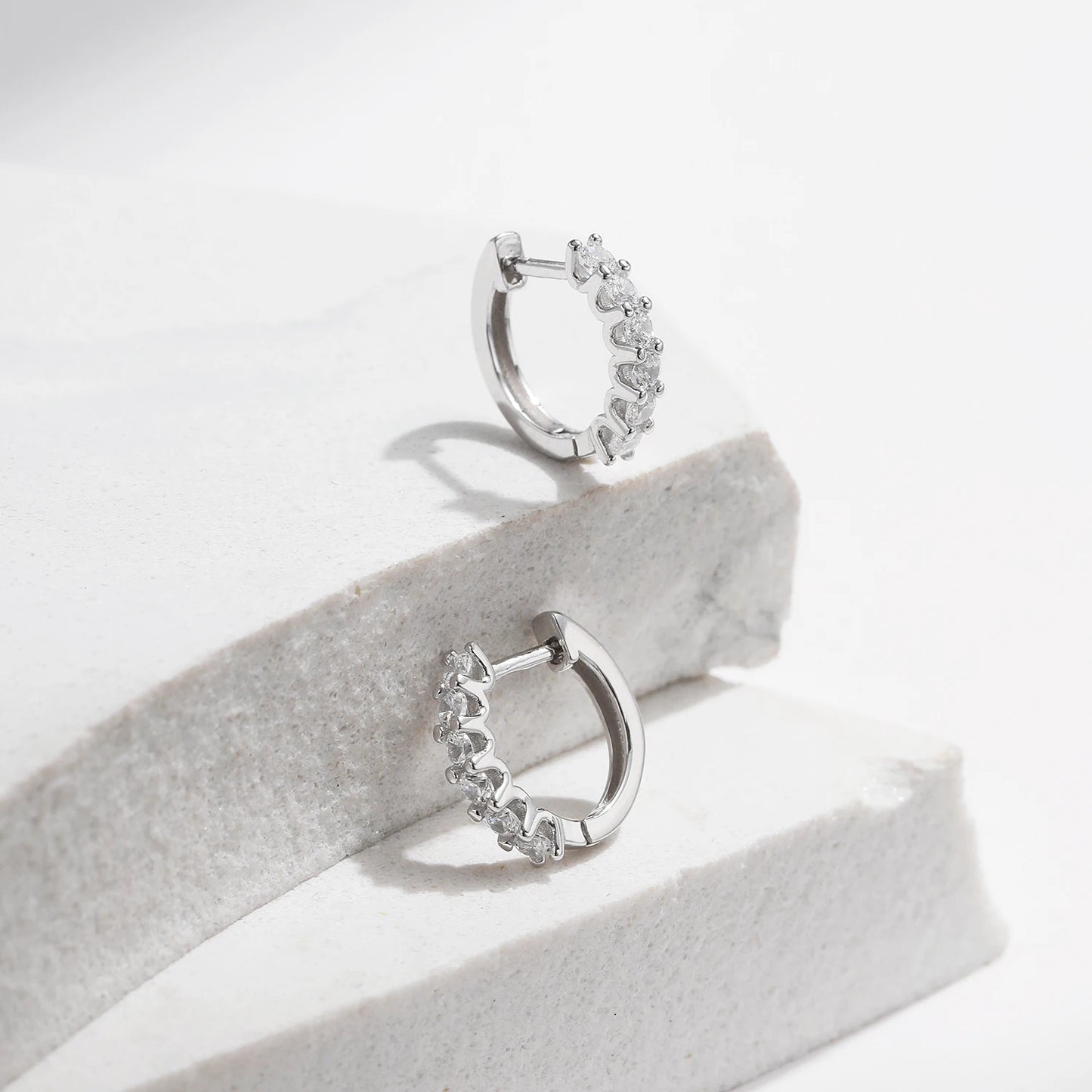 MODIAN D Color Moissanite Small Hoop Earrings 925 Sterling Silver Hollow Sparkling Ear Buckles For Women Wedding Fine Jewelry