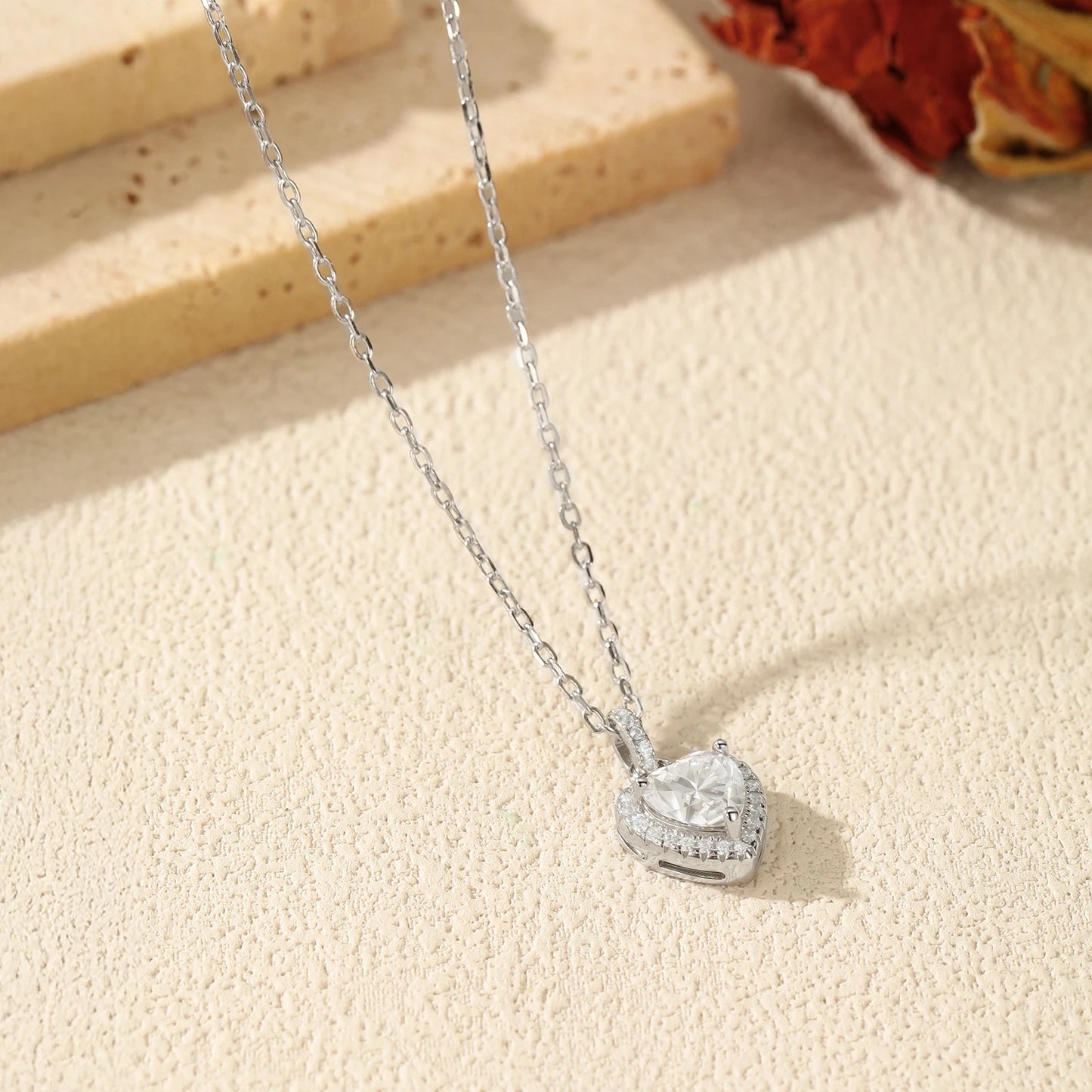 MODIAN 1CT Dazzling Moissanite Halo Necklace 925 Sterling Silver Heart Wedding Gfits Pendant Necklace For Women Fine Jewelry