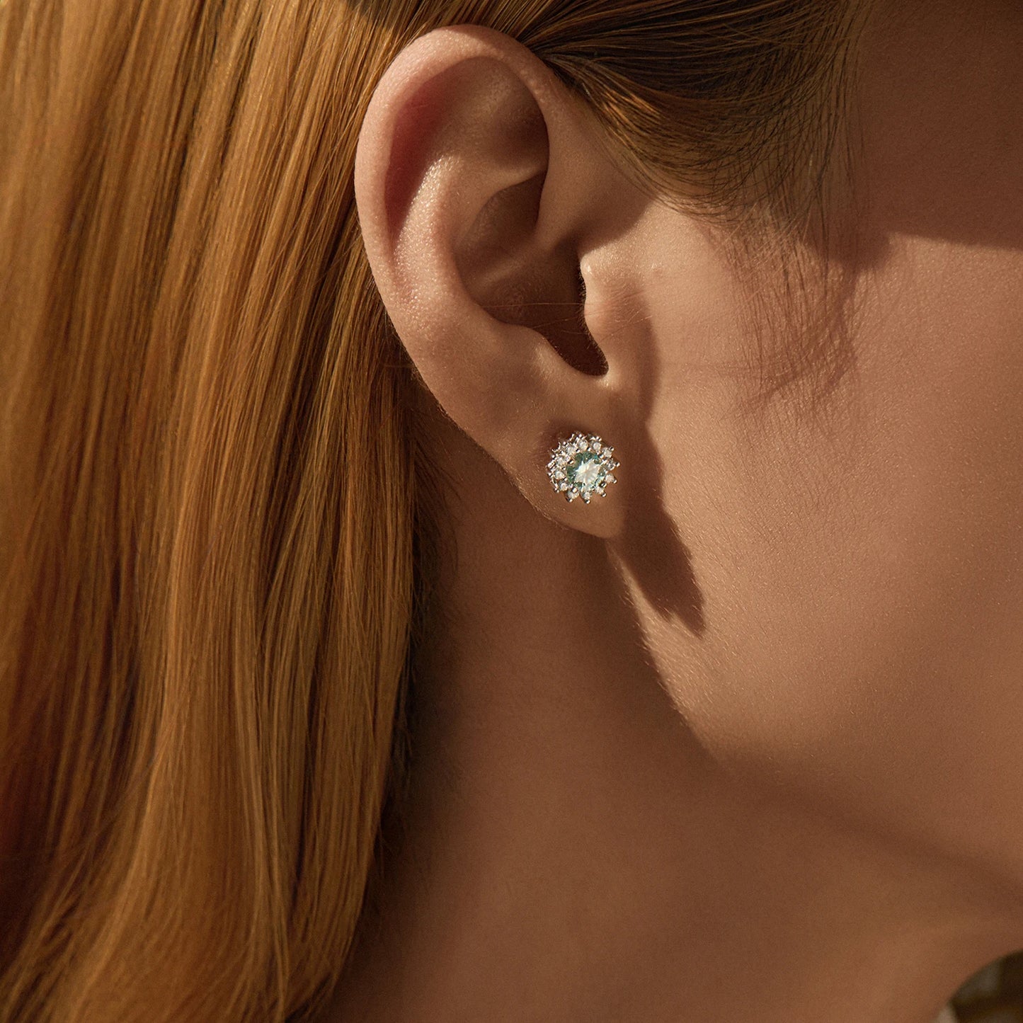 MODIAN 1CT Green Moissanite Classic Halo Earrings 925 Sterling Silver Sparkling Sun Stud Earrings For Women Party Fine Jewelry